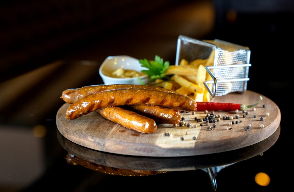 Grillspezialität mit Beilagen